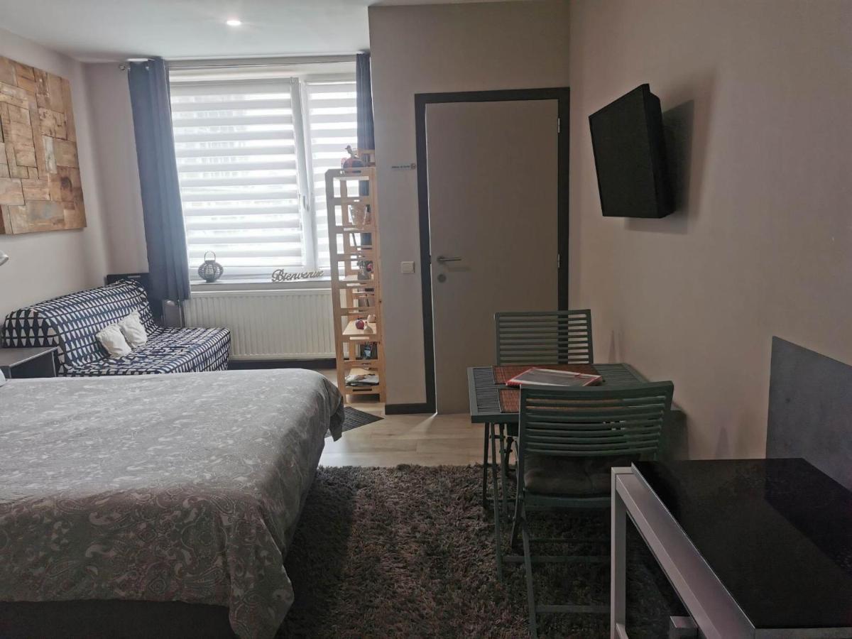 Ferienwohnung Les Petits Nids De Nina 2 Fosses-La-Ville Exterior foto